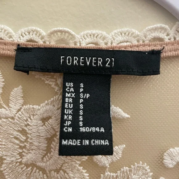 Forever 21 kimono , sweamwear cover ( size S ) - Picture 3 of 3